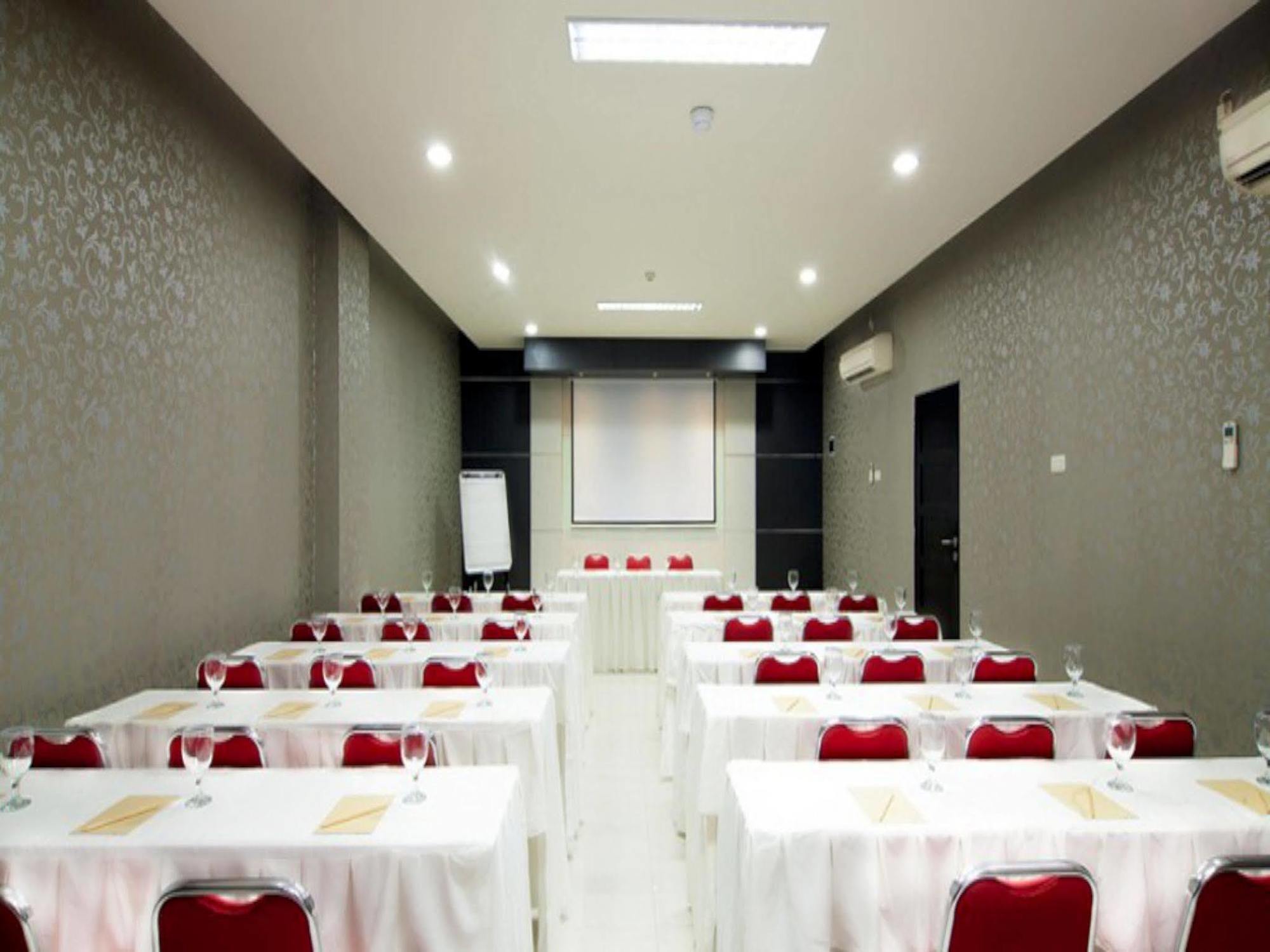 Cordela Hotel Medan Eksteriør bilde